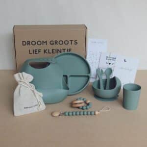 Kids Cultures | Giftbox L | Groen | Vernieuwde hippe kraammand | Kraamcadeau voor jongen & meisje