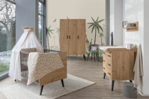 Babykamer Morris Oak met Bedzijde (3-deurs)