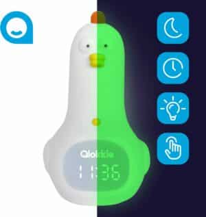 Qlokkie - Bella de Kip - Slaaptrainer kinderen - Kinderwekker - Slaapwekker kinderen - Nachtlampje - Geluidloos - Oplaadbaar