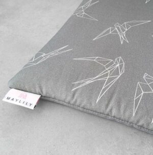 Speelkleed - Baby kleed - Groot - Maylily - Zwaluw print, onderkant grijs - 150 x 150 cm - Bamboe - Katoen - Vulling hypoallergeen - Onderkant waterproof - Zacht en dik - Voor Binnen & Buiten